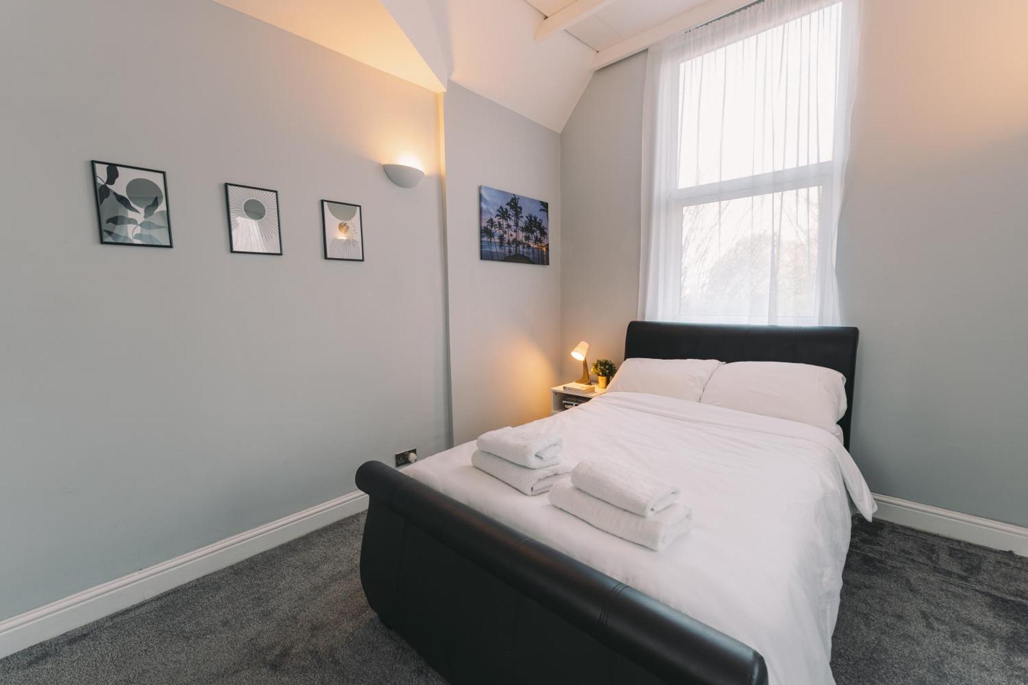 Апартаменты Modern Flat By The Underground. Лондон Экстерьер фото